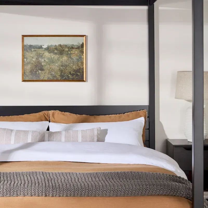 Lit King size à baldaquin minimaliste noir/pin naturel, pin massif et MDF, sans sommier à ressorts, 79,63" de large