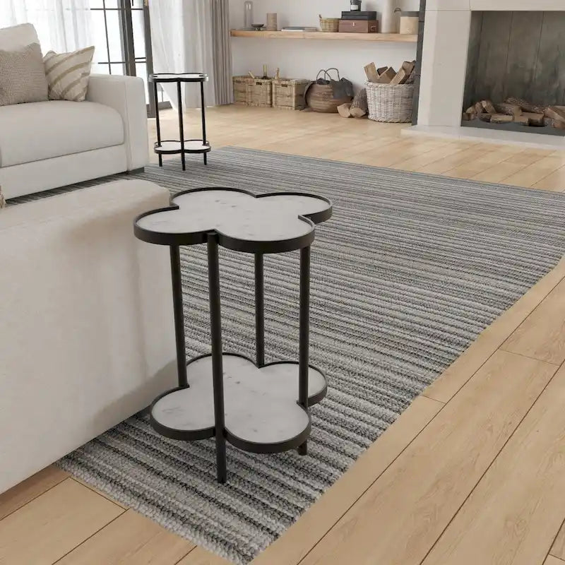 Table d'appoint Chloe, plateau trèfle en marbre véritable blanc avec cadre en fer noir