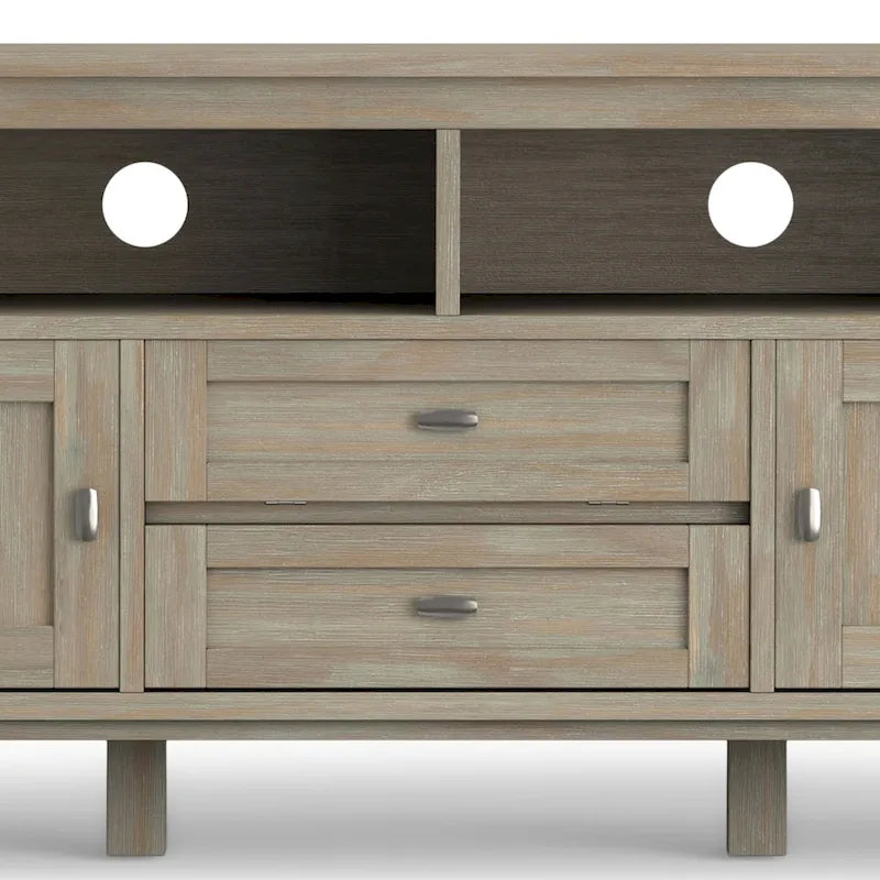 Meuble TV/Média WYNDENHALL Norfolk en BOIS MASSIF de 72 pouces de large pour téléviseurs jusqu'à 80 pouces - 72 L x 17,5 P x 26 H