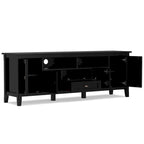 Meuble TV/Média WYNDENHALL Norfolk en BOIS MASSIF de 72 pouces de large pour téléviseurs jusqu'à 80 pouces - 72 L x 17,5 P x 26 H