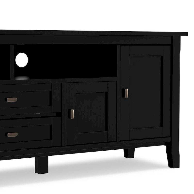 Meuble TV/Média WYNDENHALL Norfolk en BOIS MASSIF de 72 pouces de large pour téléviseurs jusqu'à 80 pouces - 72 L x 17,5 P x 26 H