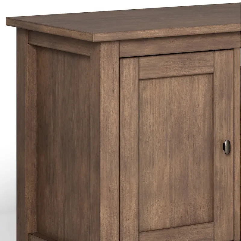 Meuble TV/Média WYNDENHALL Norfolk en BOIS MASSIF de 72 pouces de large pour téléviseurs jusqu'à 80 pouces - 72 L x 17,5 P x 26 H
