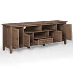 Meuble TV/Média WYNDENHALL Norfolk en BOIS MASSIF de 72 pouces de large pour téléviseurs jusqu'à 80 pouces - 72 L x 17,5 P x 26 H
