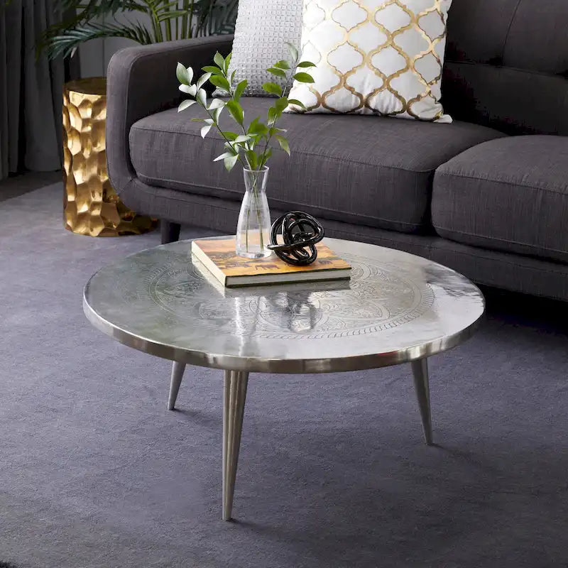 Table Basse en Métal d'Aluminium Gravée Florale avec Pieds Trépied - Argent - 35Lx35Px16H
