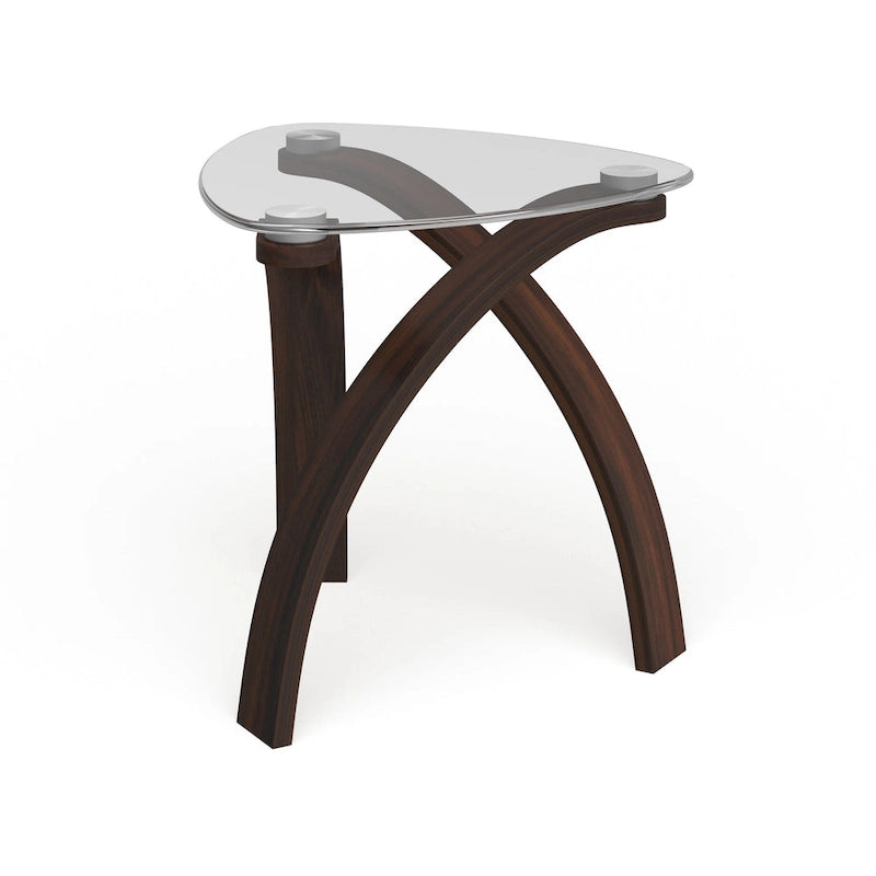 Table d'appoint moderne en verre, merisier, piètement en arceaux croisés, placage noyer