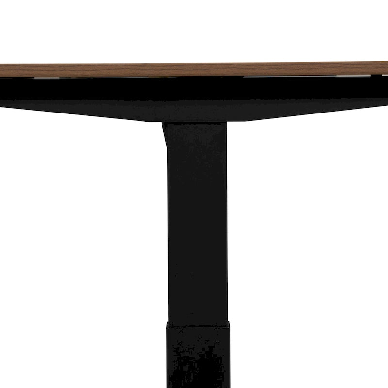 Bureau debout réglable en acier Getty Modern de 47 pouces