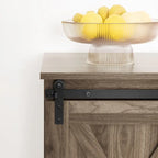 Meuble TV rustique en bois de ferme de 152 cm avec console de rangement et portes coulissantes de grange pour centre de divertissement
