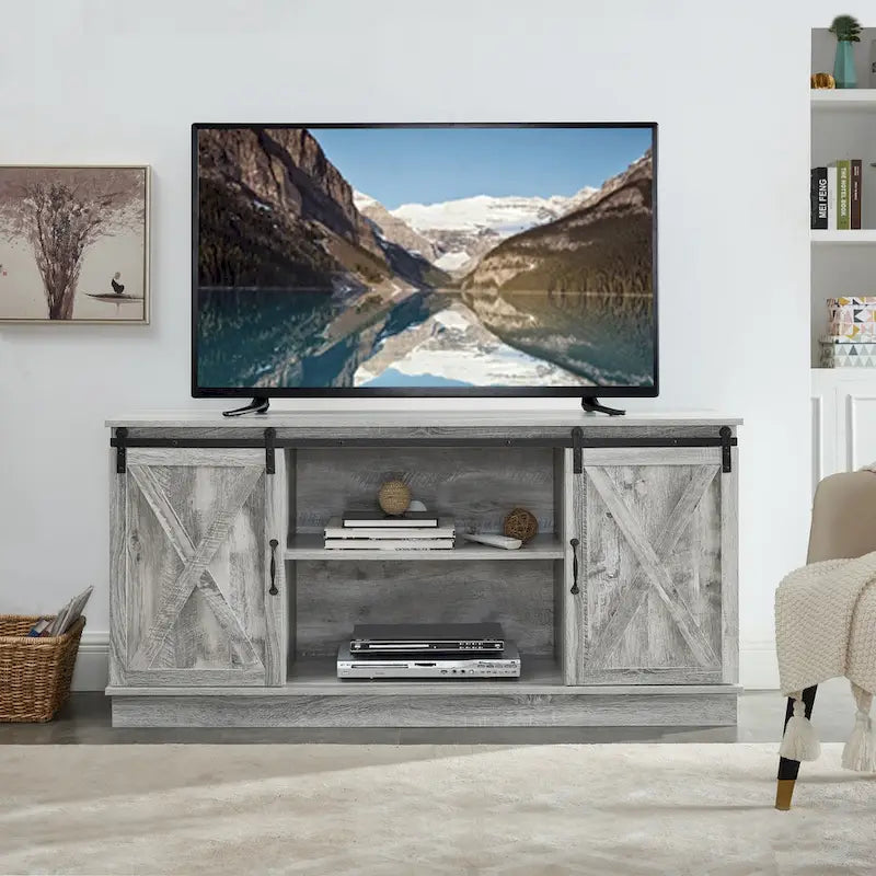 Meuble TV rustique en bois de ferme de 152 cm avec console de rangement et portes coulissantes de grange pour centre de divertissement