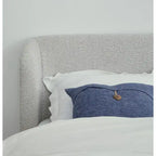 Lit plateforme rembourré, profil bas, tissu bouclé, lattes en bois courbé, sans sommier à ressorts, 2 places, gris