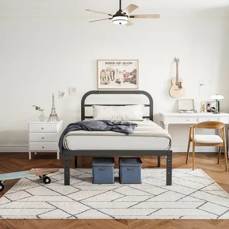 Cadre de lit en métal noir avec tête de lit, H 14 po, 2500 lb, simple/simple XL/grand/très grand, 1 personne