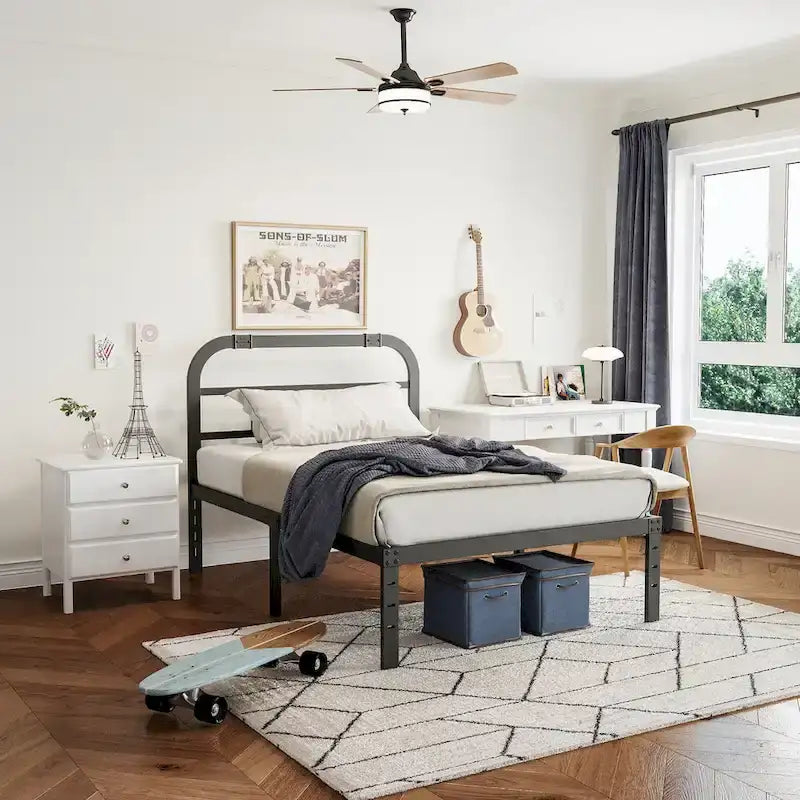Cadre de lit en métal noir avec tête de lit, H 14 po, 2500 lb, simple/simple XL/grand/très grand, 1 personne